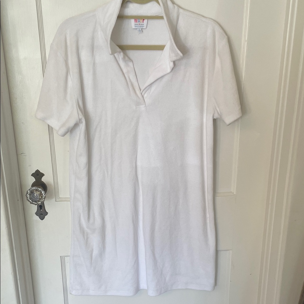 Bloomingdale’s WAYF pullover cover up in size small